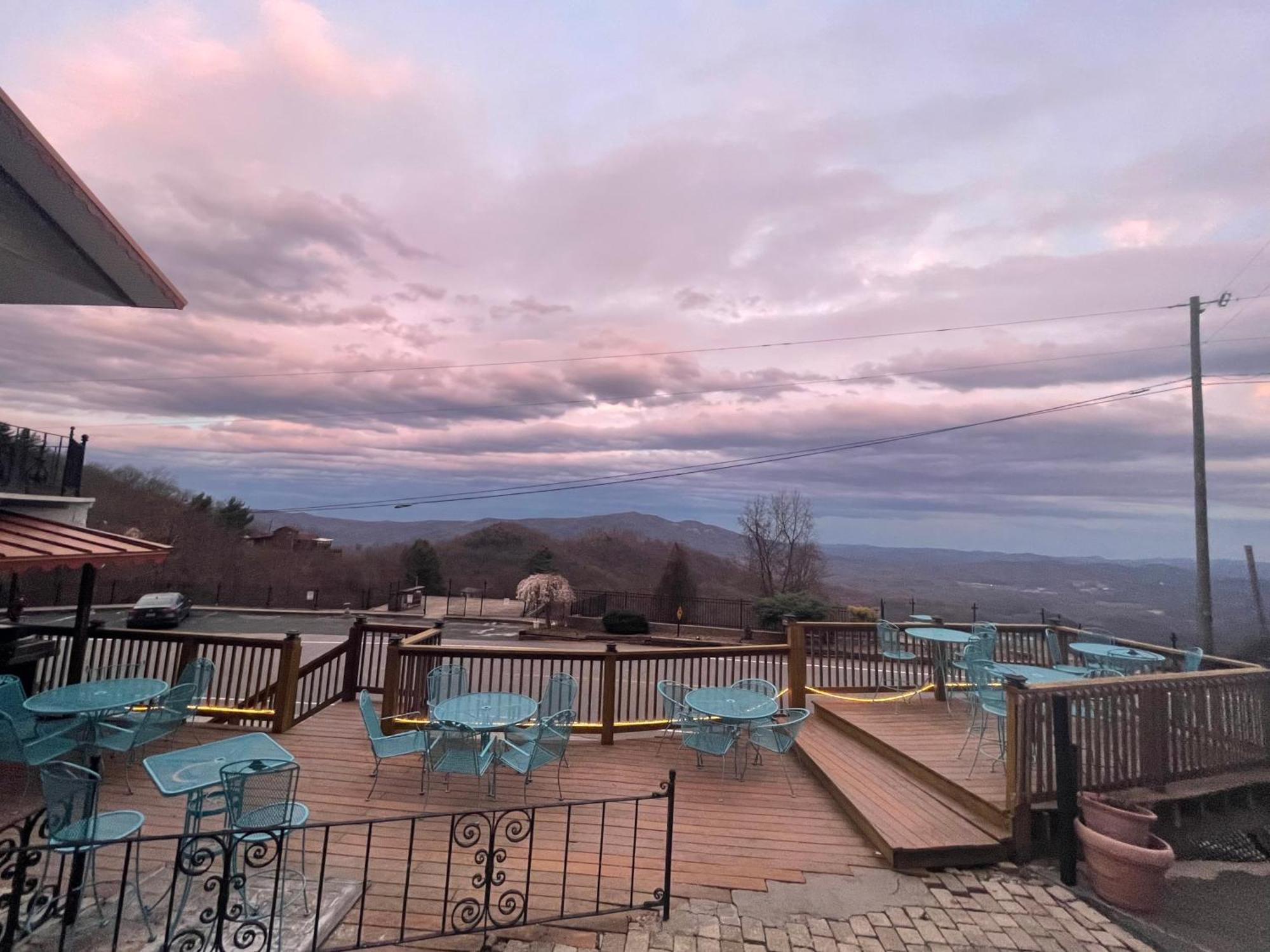 Skyline Village Inn Spruce Pine エクステリア 写真