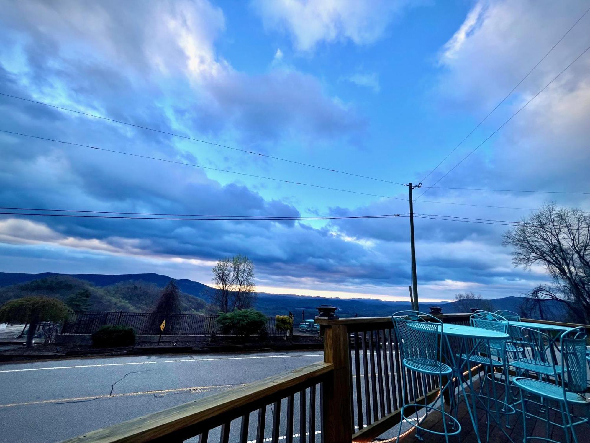 Skyline Village Inn Spruce Pine エクステリア 写真