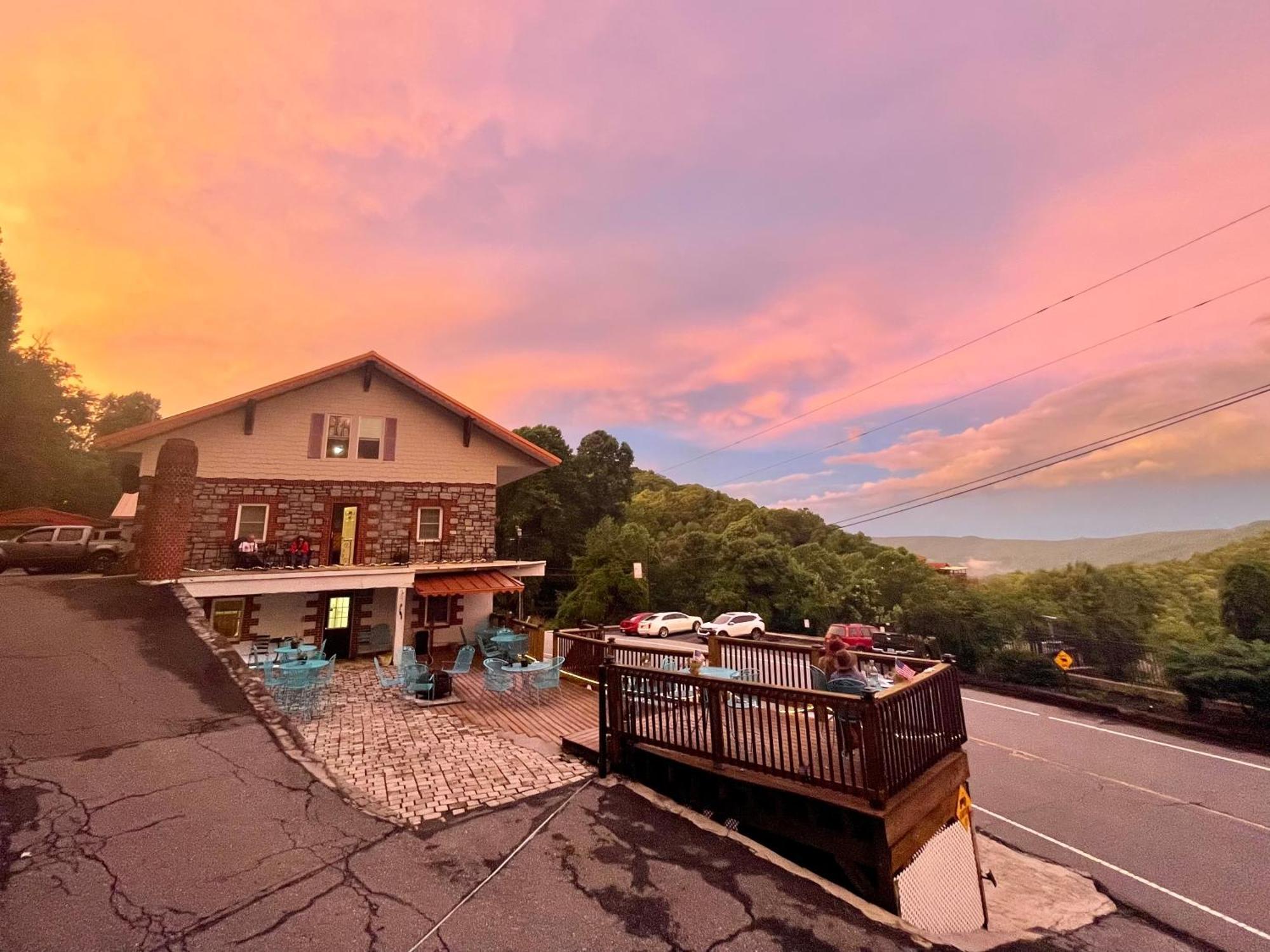 Skyline Village Inn Spruce Pine エクステリア 写真
