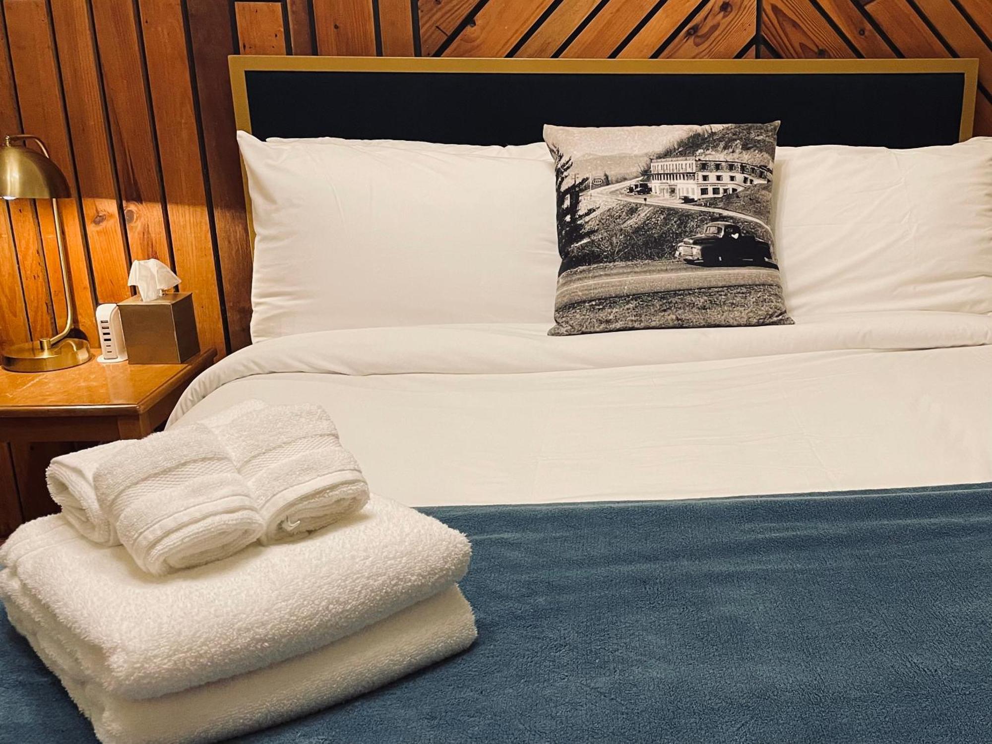 Skyline Village Inn Spruce Pine エクステリア 写真